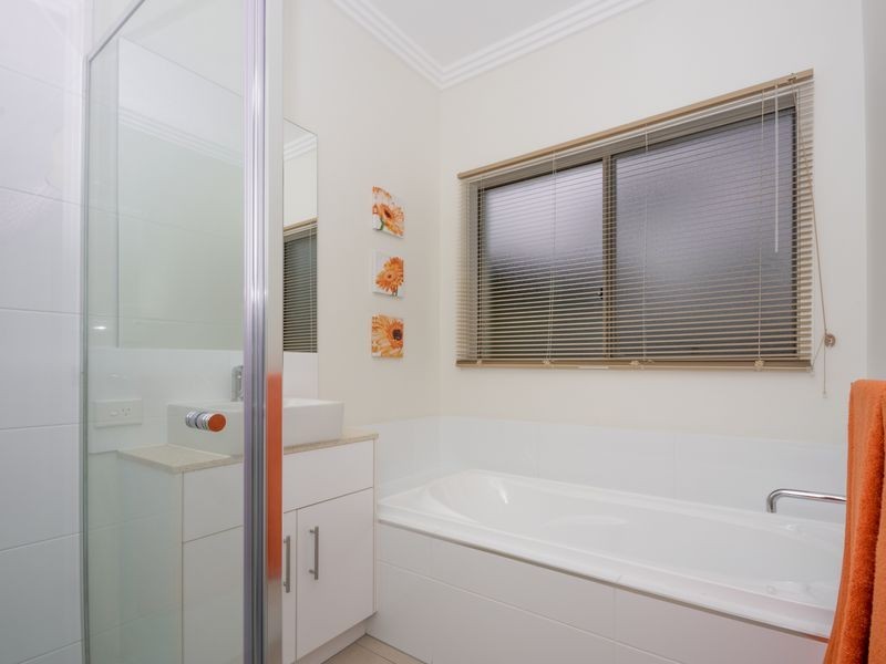 1/16 Careel Close, Helensvale QLD 4212