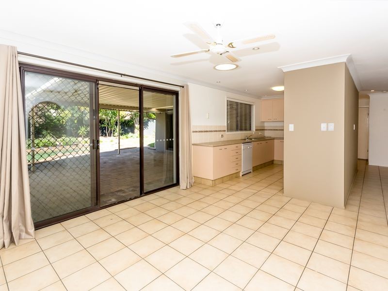 5 Midvale Place, Helensvale QLD 4212