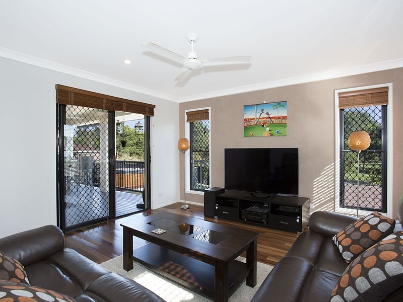 2 Nara Crescent, Oxenford QLD 4210