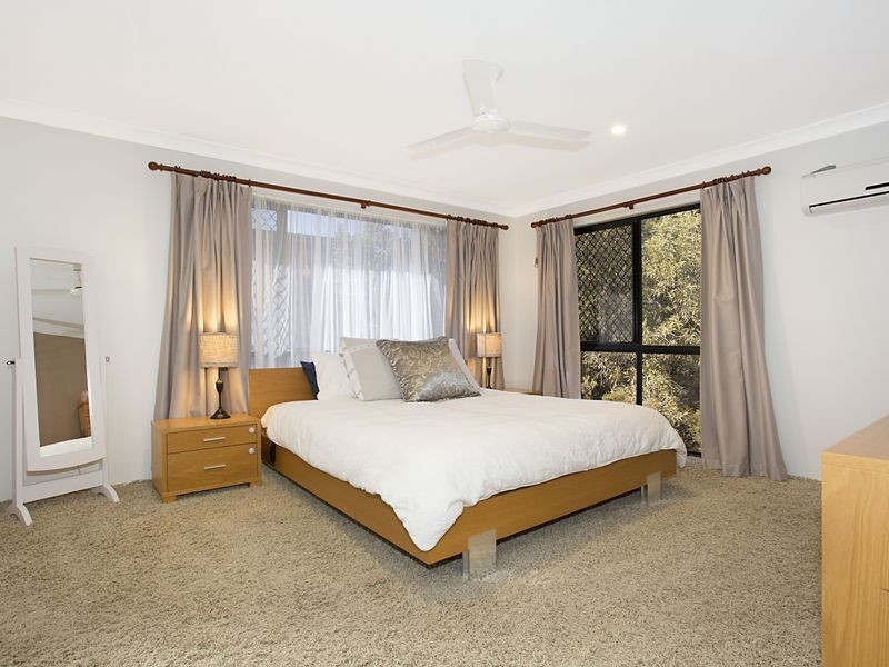 2 Nara Crescent, Oxenford QLD 4210