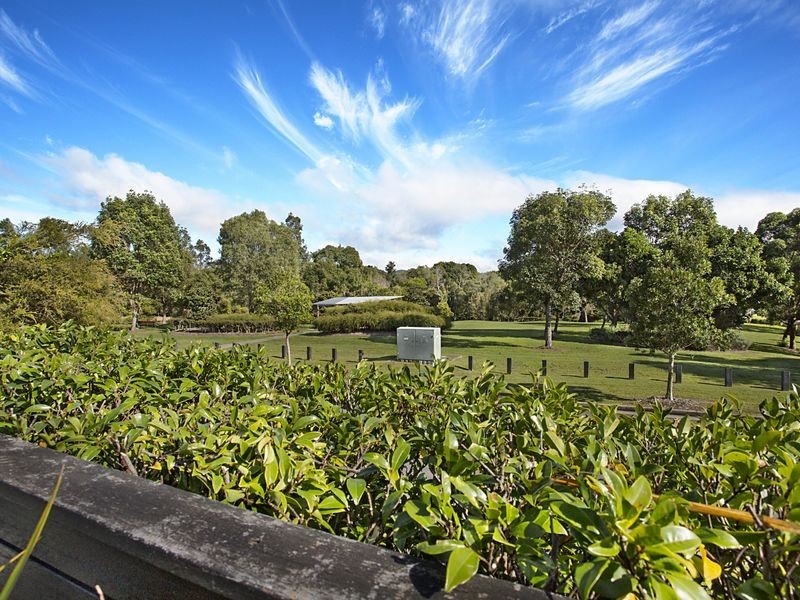 2 Nara Crescent, Oxenford QLD 4210