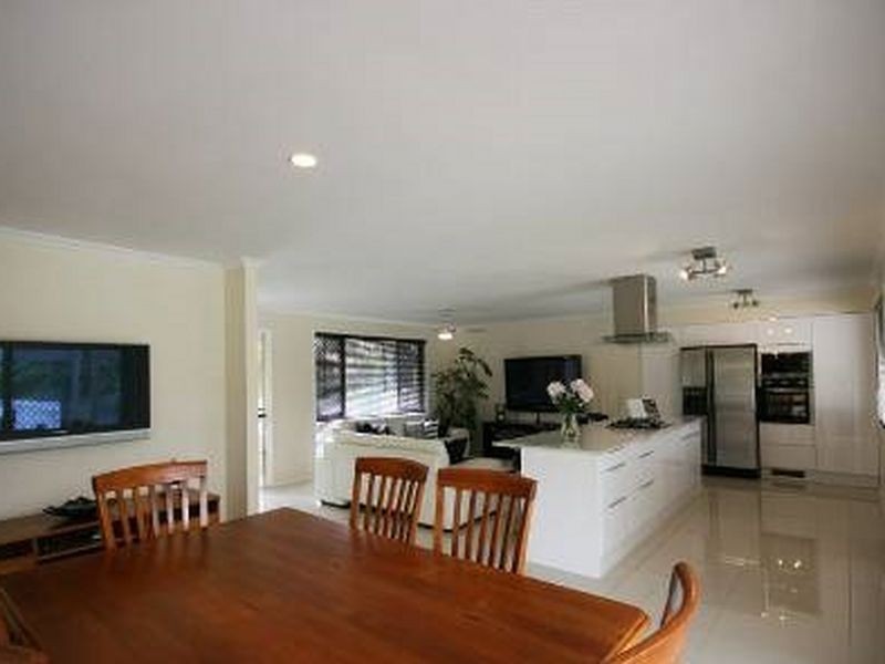 34 Kingaroy Avenue, Helensvale QLD 4212