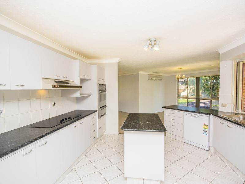 9 Tibouchina Drive, Helensvale QLD 4212