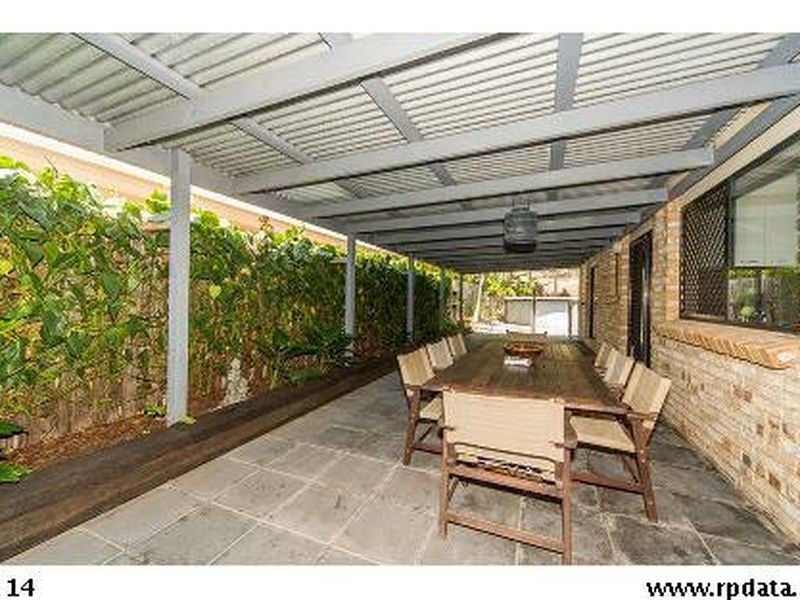 16 Drysdale Lane, Parkwood QLD 4214