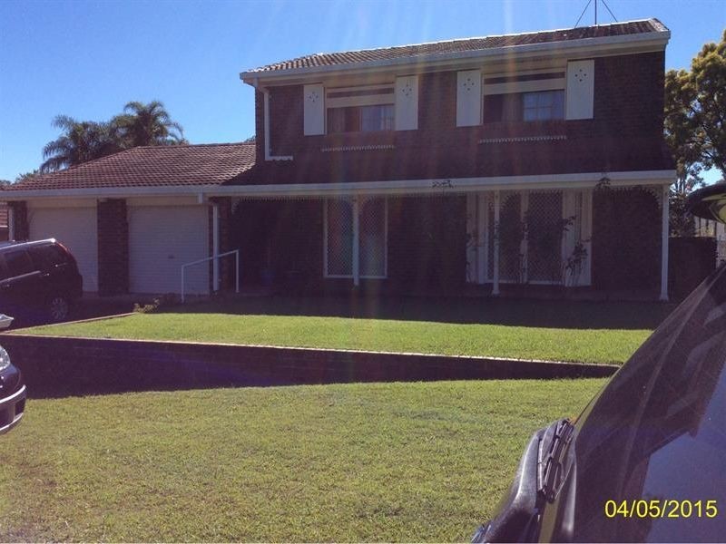 8 Wolvi Place, Helensvale QLD 4212