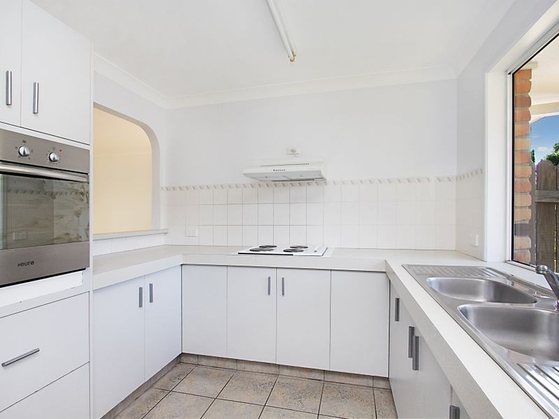 10/26 Government Road, Labrador QLD 4215