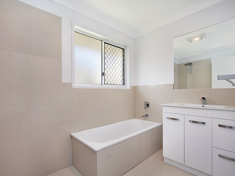 10/26 Government Road, Labrador QLD 4215