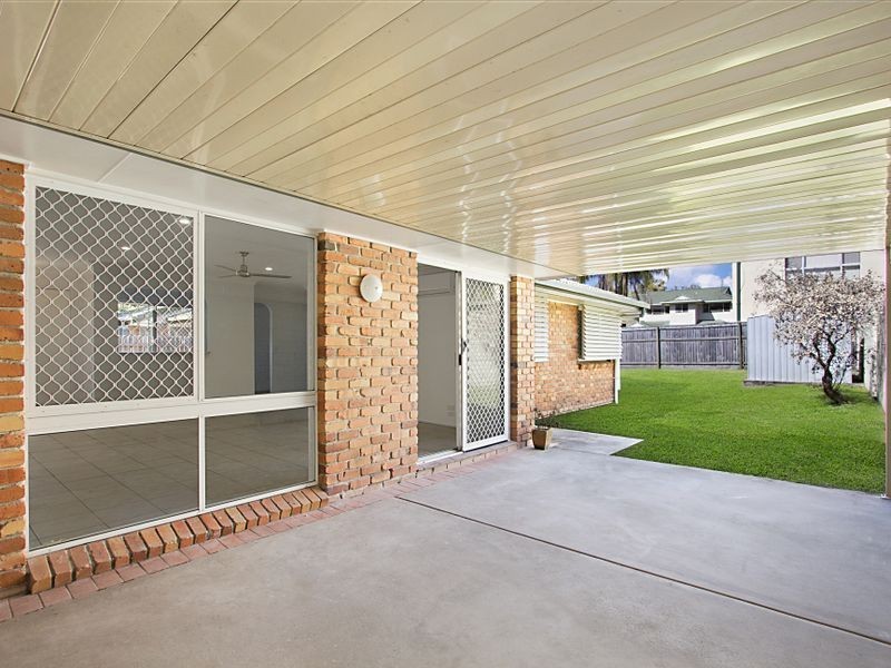 10/26 Government Road, Labrador QLD 4215