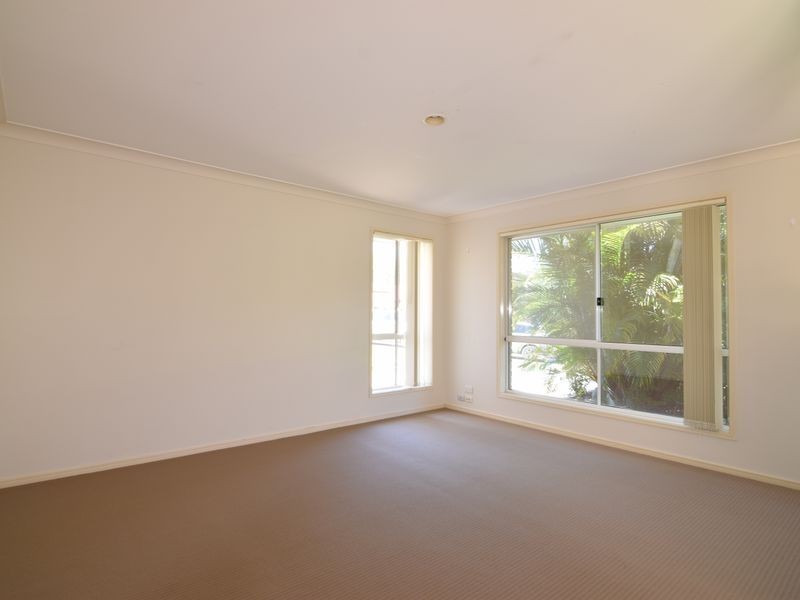 5 Rosswood Court, Helensvale QLD 4212