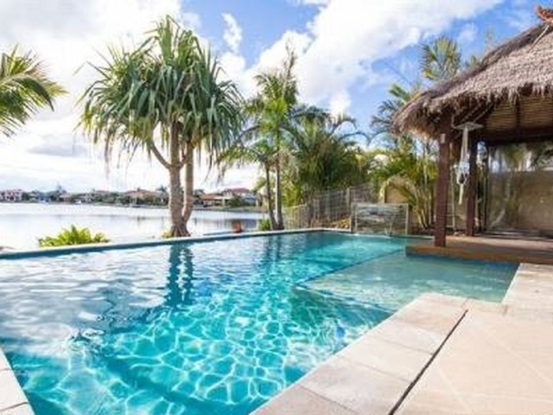11 Oyster Cove Promenade, Helensvale QLD 4212
