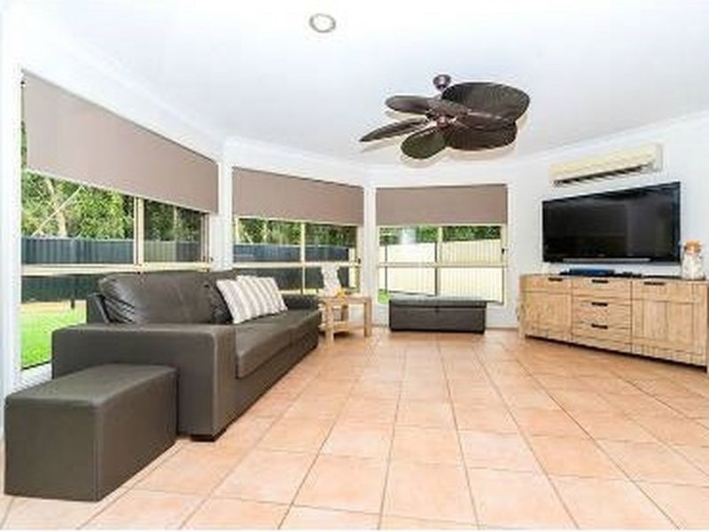 36 Urangan Court, Helensvale QLD 4212
