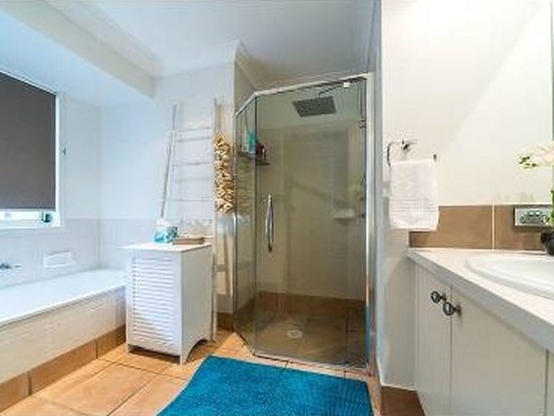 36 Urangan Court, Helensvale QLD 4212