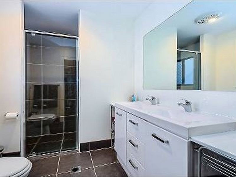 5 Mac Close, Oxenford QLD 4210
