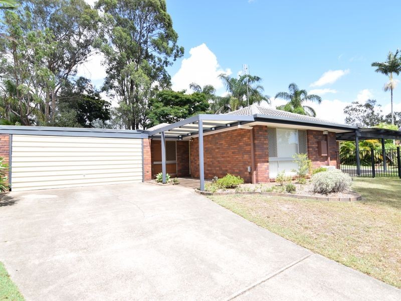 18 Barradine Crescent, Helensvale QLD 4212
