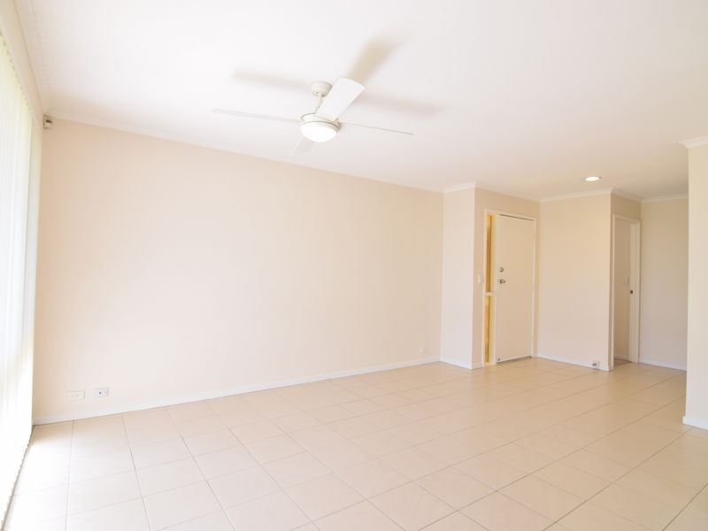 18 Barradine Crescent, Helensvale QLD 4212