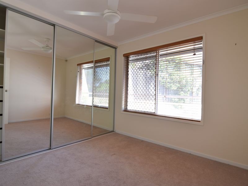 18 Barradine Crescent, Helensvale QLD 4212