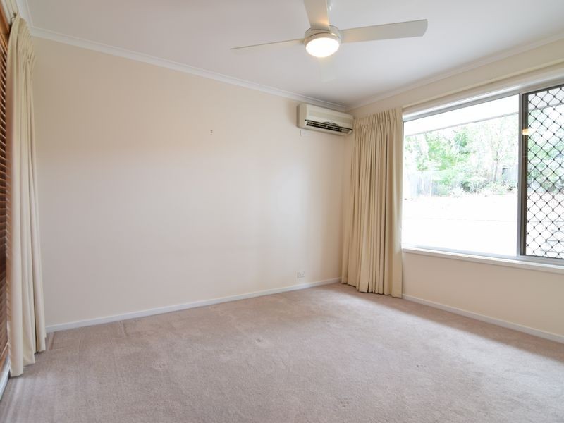 18 Barradine Crescent, Helensvale QLD 4212