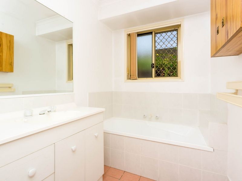 65 Oakdale Avenue, Nerang QLD 4211
