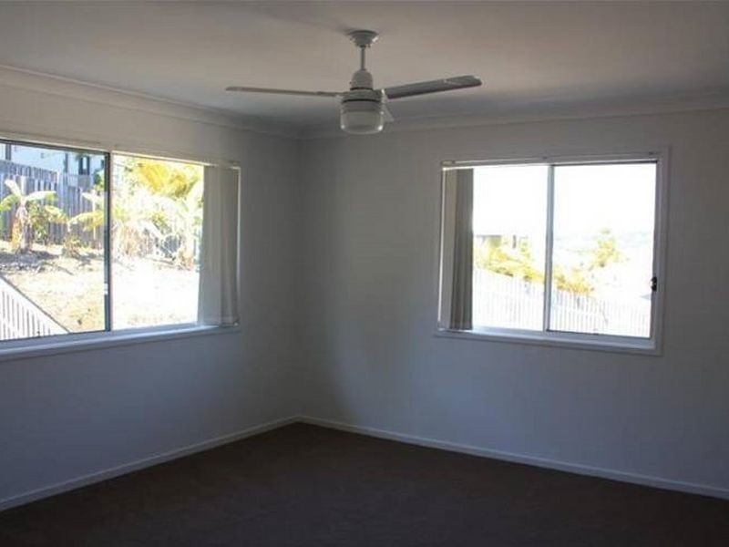 2/32 Wellers Street, Pacific Pines QLD 4211