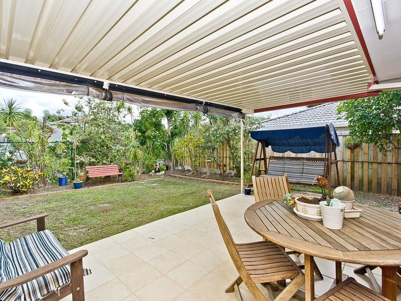 8 Takahe Street, Pacific Pines QLD 4211