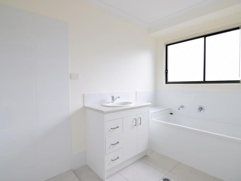 43 Mildura Drive, Helensvale QLD 4212