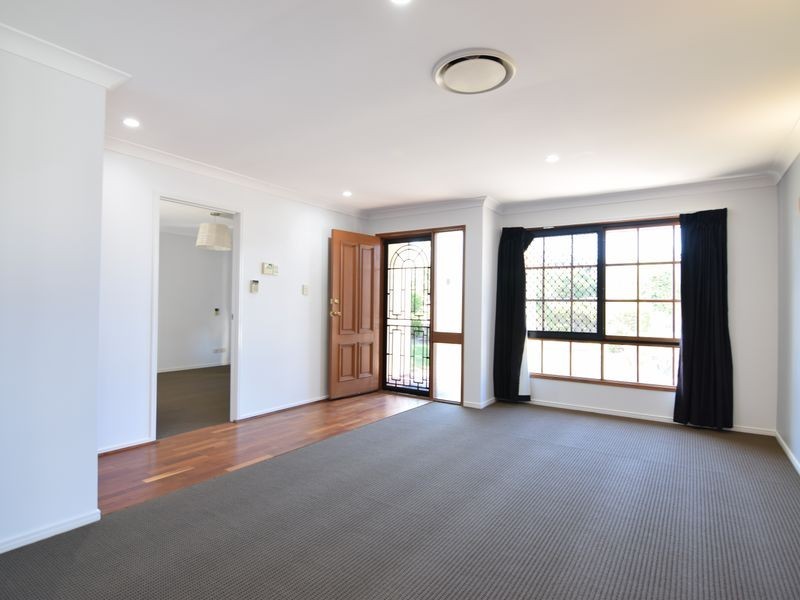 21 Dalby Court, Helensvale QLD 4212