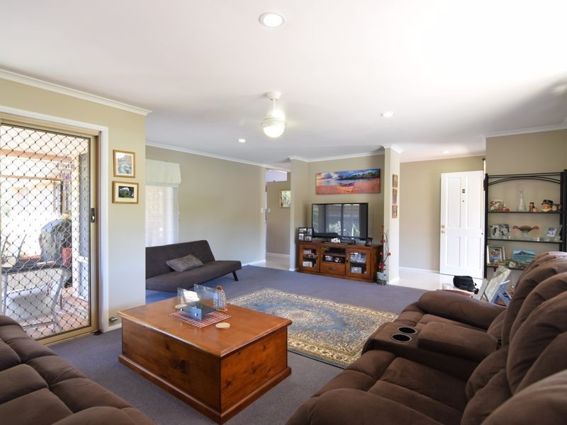 9 Bexley Place, Helensvale QLD 4212