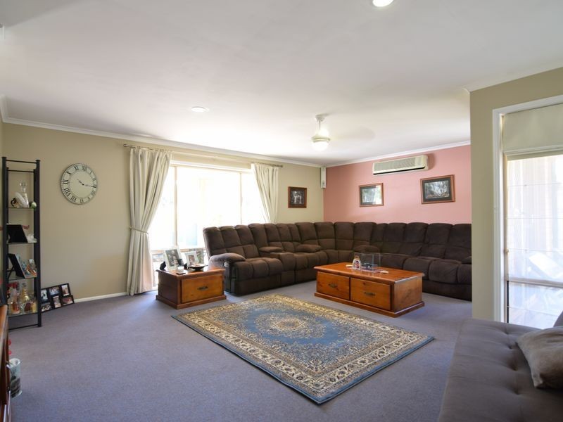 9 Bexley Place, Helensvale QLD 4212