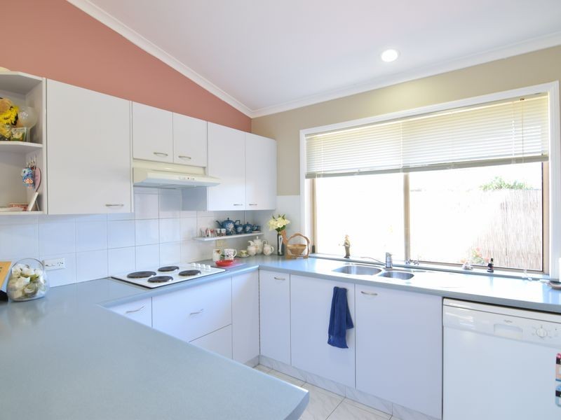 9 Bexley Place, Helensvale QLD 4212