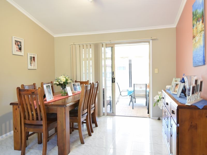 9 Bexley Place, Helensvale QLD 4212