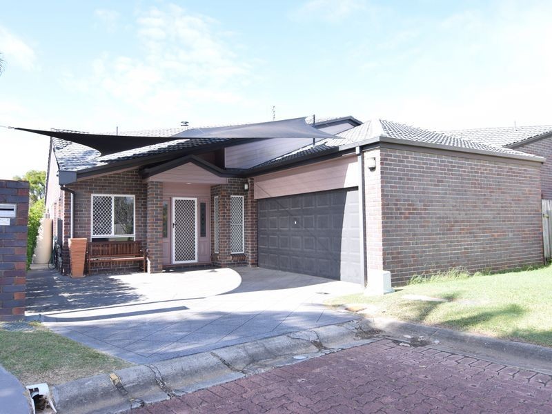 35 Corringle Close, Helensvale QLD 4212