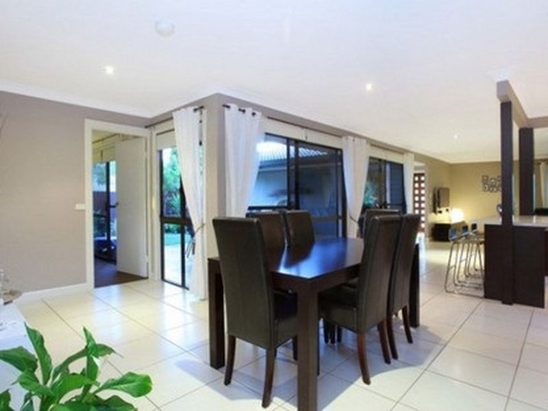 20 Ashford Road, Helensvale QLD 4212