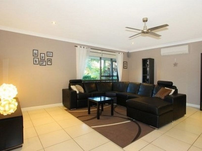 20 Ashford Road, Helensvale QLD 4212