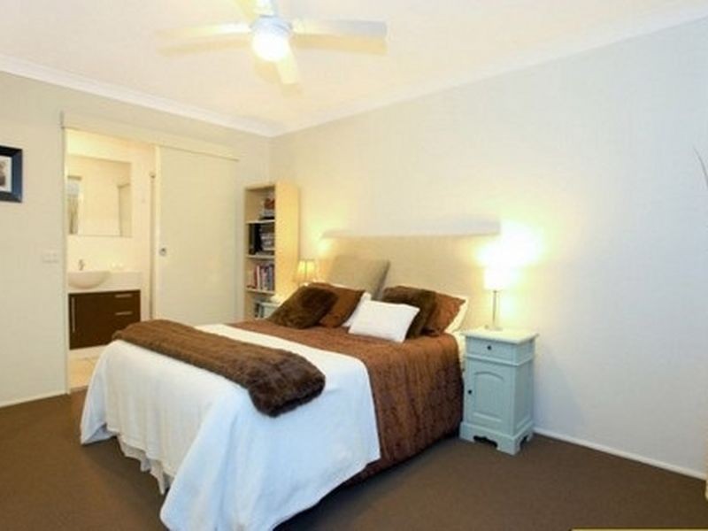 20 Ashford Road, Helensvale QLD 4212