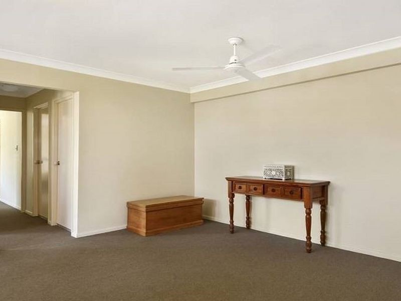 1/1 Ainsworth Street, Pacific Pines QLD 4211