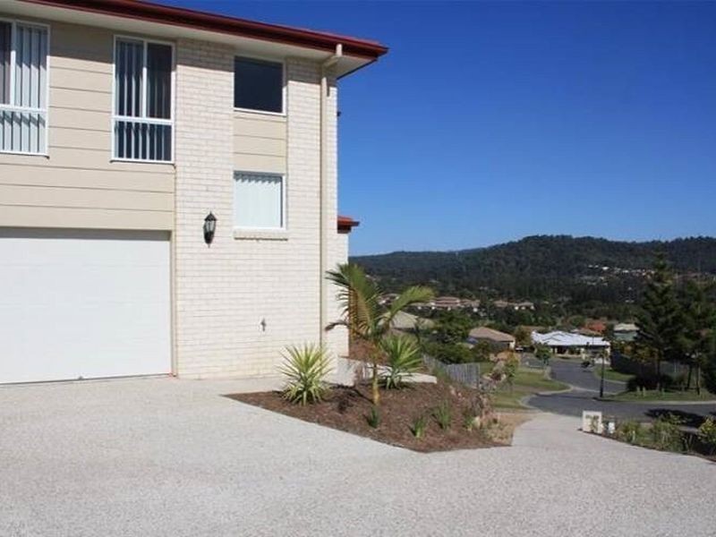 1/32 Wellers Street, Pacific Pines QLD 4211