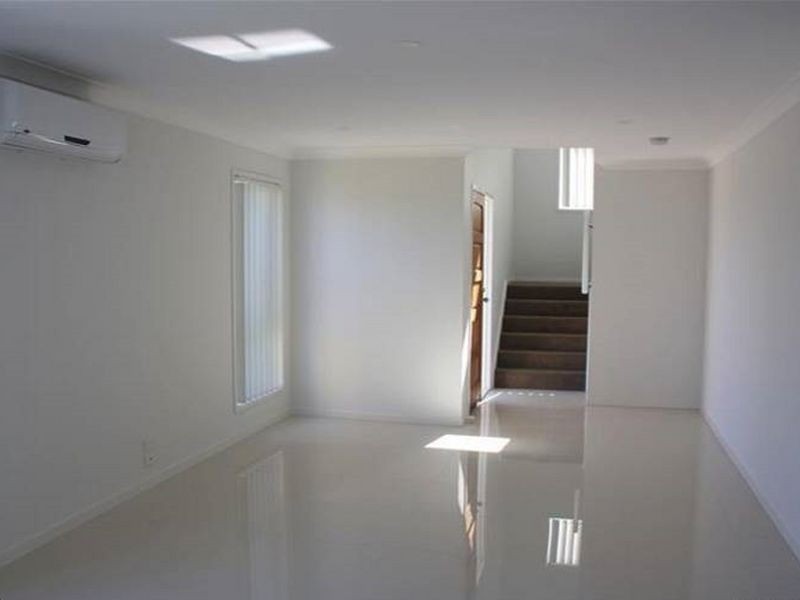 1/32 Wellers Street, Pacific Pines QLD 4211