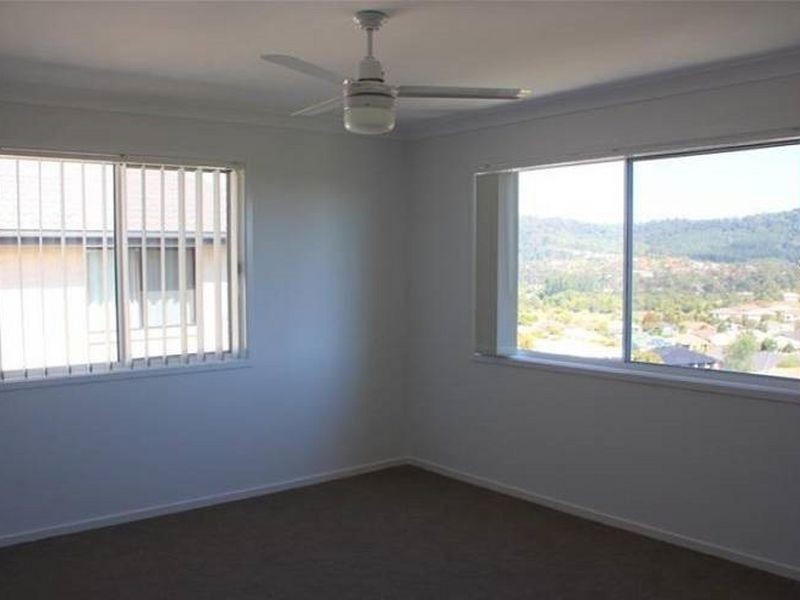 1/32 Wellers Street, Pacific Pines QLD 4211