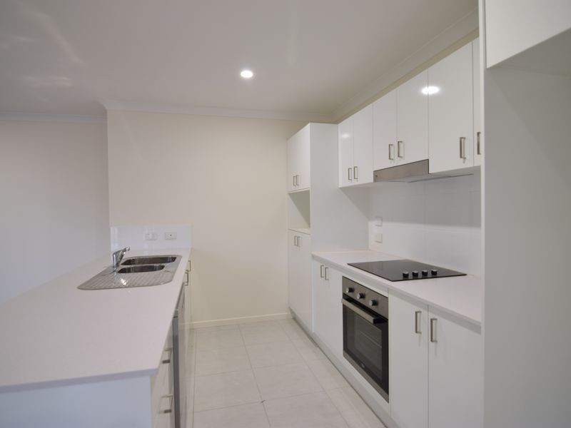 3 Hellman  Street, Molendinar QLD 4214