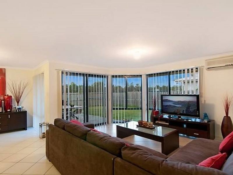 8 Ansett Way, Upper Coomera QLD 4209