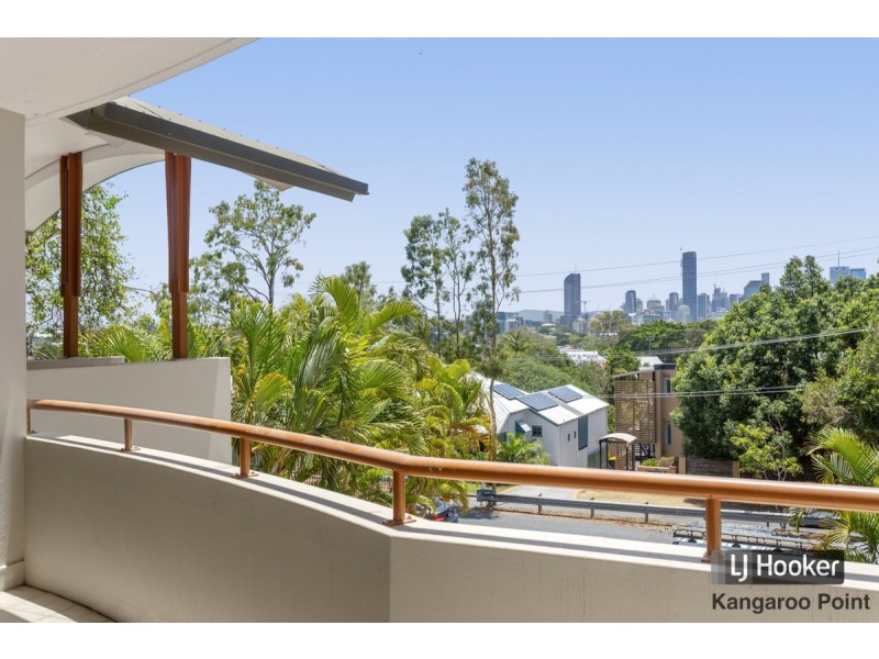 2/28 Norman Crescent, Norman Park QLD 4170