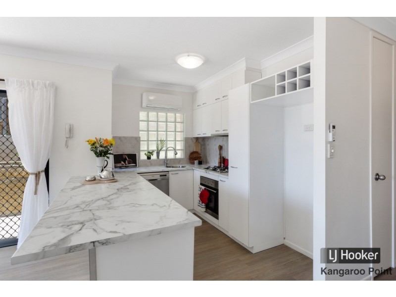 2/28 Norman Crescent, Norman Park QLD 4170