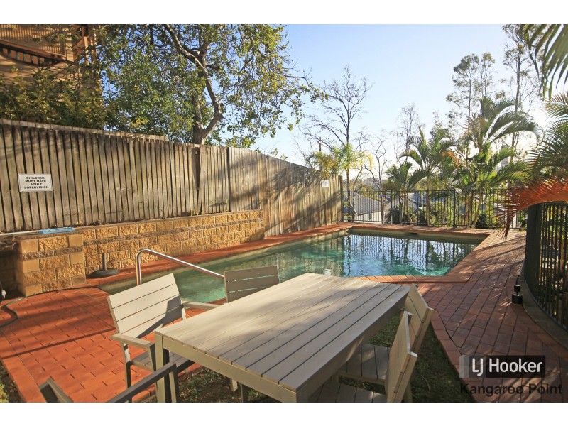 2/28 Norman Crescent, Norman Park QLD 4170