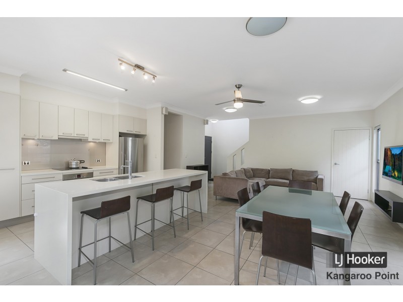 10 Latrobe Street, East Brisbane QLD 4169