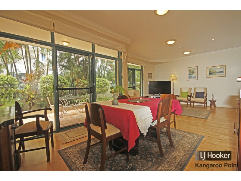 8/10 Goodwin Street, Kangaroo Point QLD 4169