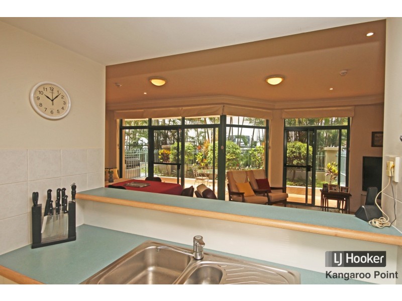 8/10 Goodwin Street, Kangaroo Point QLD 4169