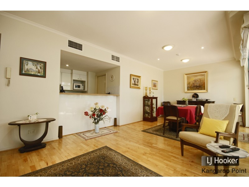 8/10 Goodwin Street, Kangaroo Point QLD 4169