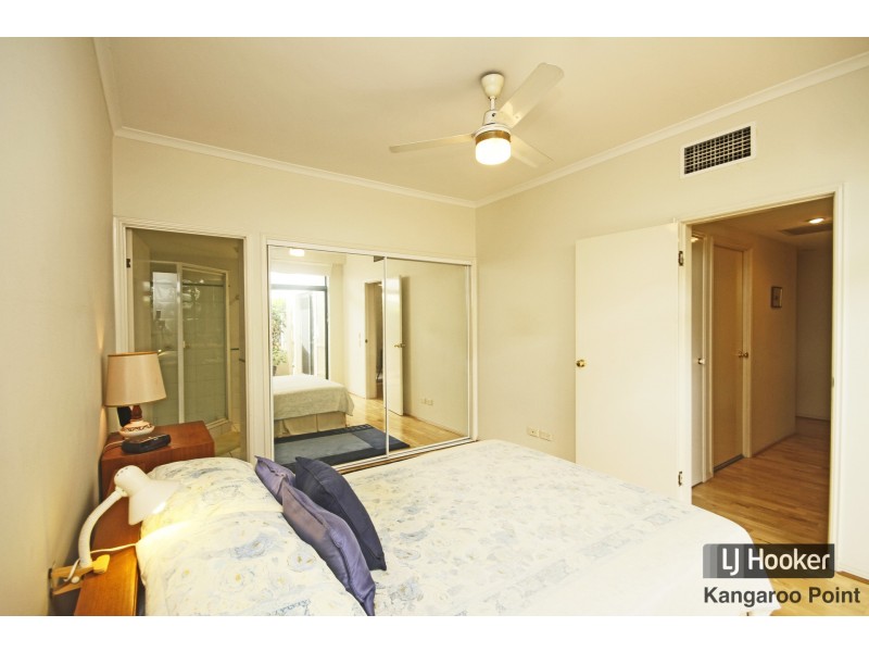 8/10 Goodwin Street, Kangaroo Point QLD 4169