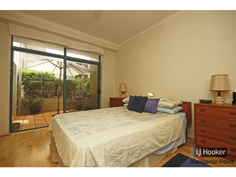 8/10 Goodwin Street, Kangaroo Point QLD 4169