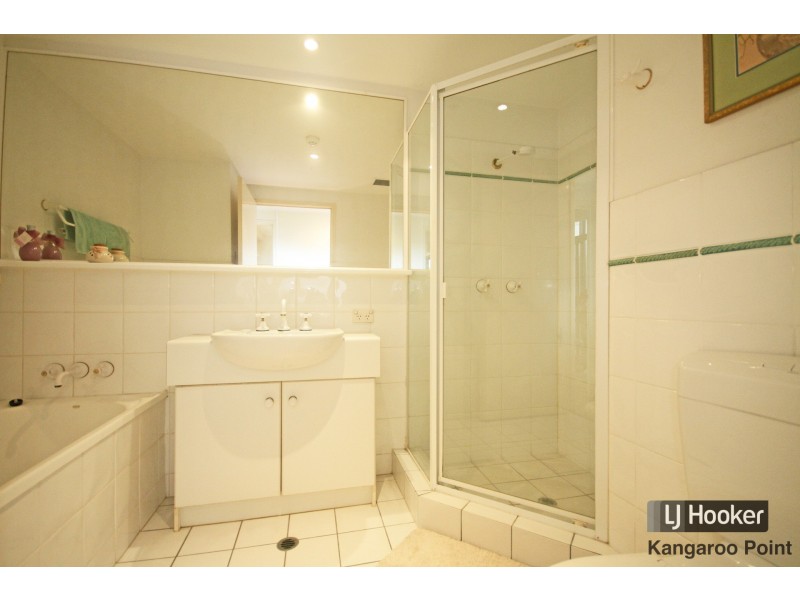 8/10 Goodwin Street, Kangaroo Point QLD 4169